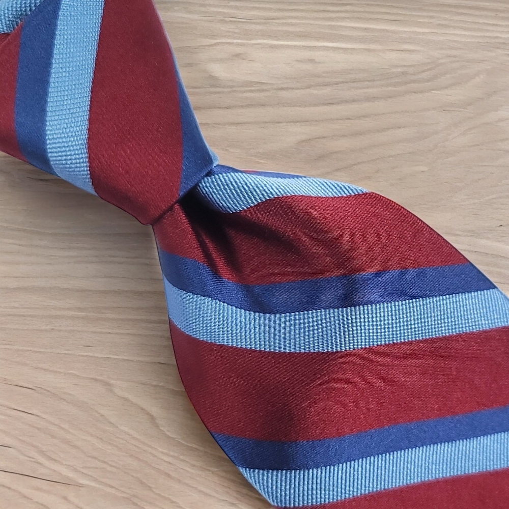 JOS A BANK Signature Collection Repp, 100% Silk Tie, Red Apple & Blue, Striped.